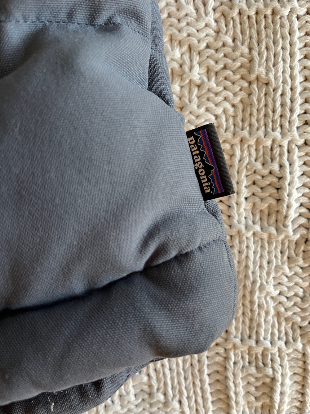 Patagonia® Worn Wear W's Bivy Hooded Vest in Smolder Blue and Fatigue Green Sz M - Picture 7 of 10